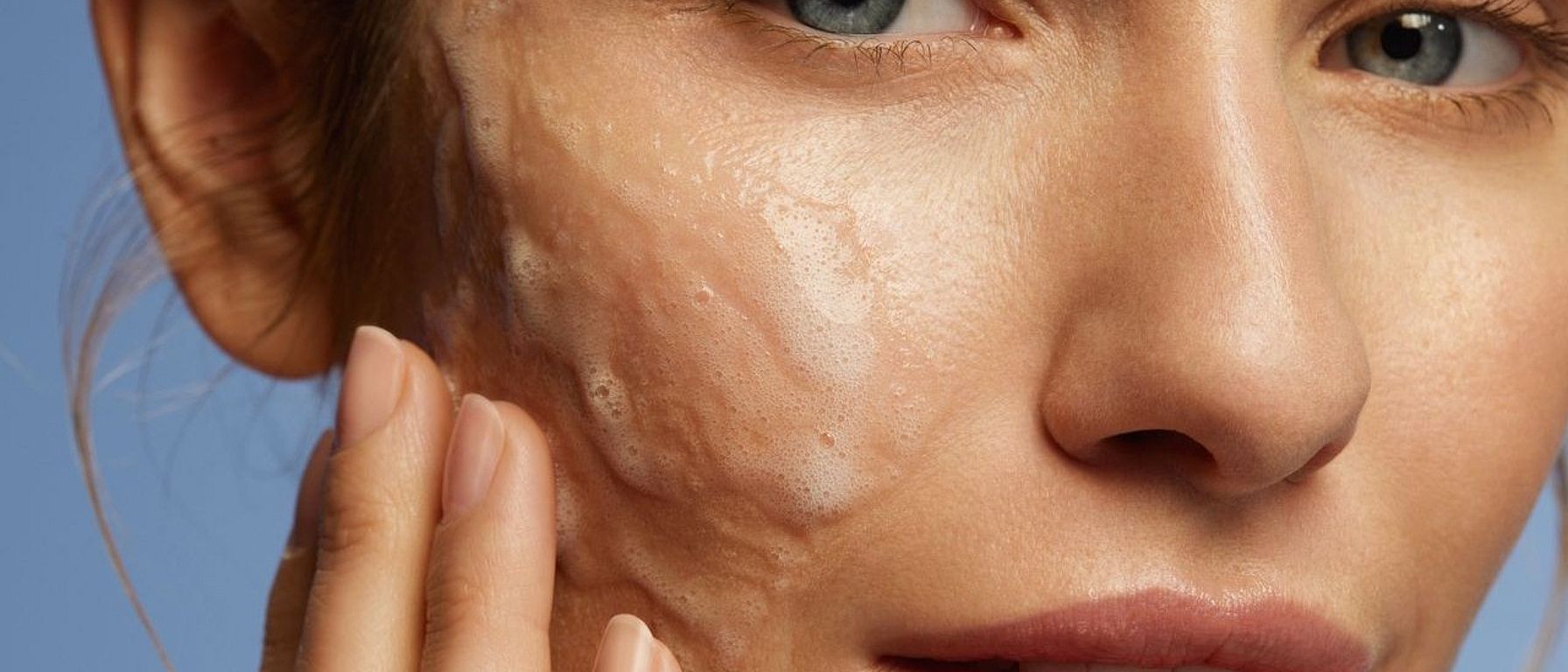 Make-up Removal Cleansing Oil on skin