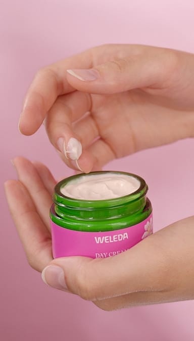 Smoothing Day Cream - Wild Rose & White Tea