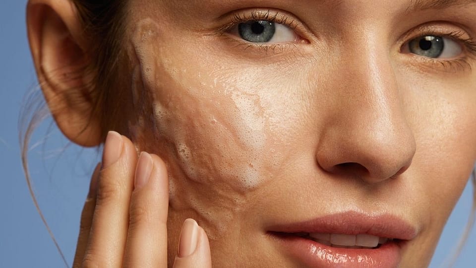 Make-up Removal Cleansing Oil on skin