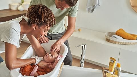 Baby bathing