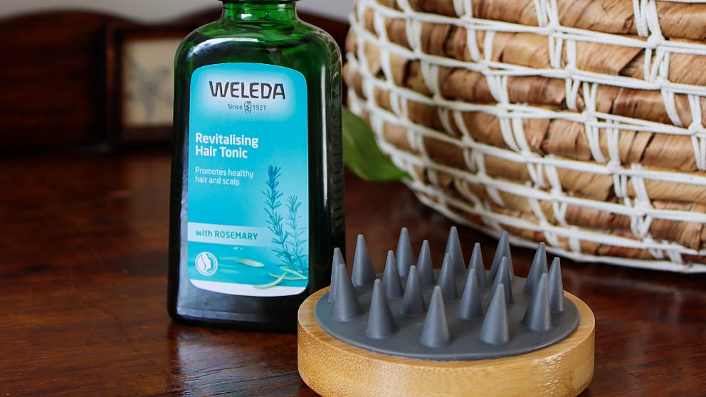 revitalising hair tonic and brush