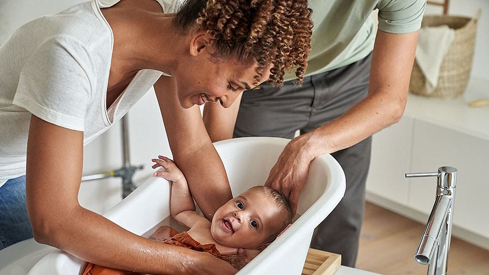 Baby bathing
